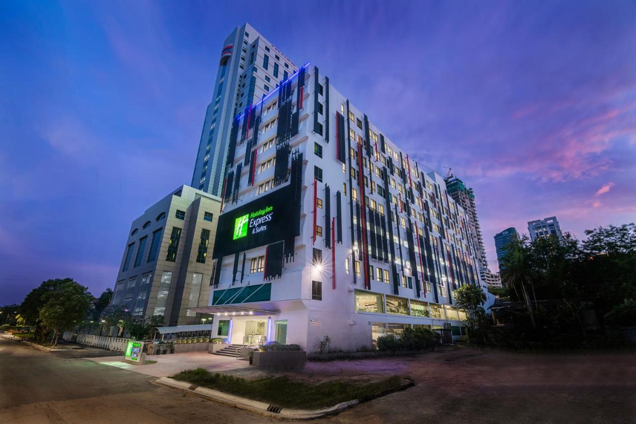 Holiday Inn Express & Suites Johor Bahru By Ihg Exterior photo