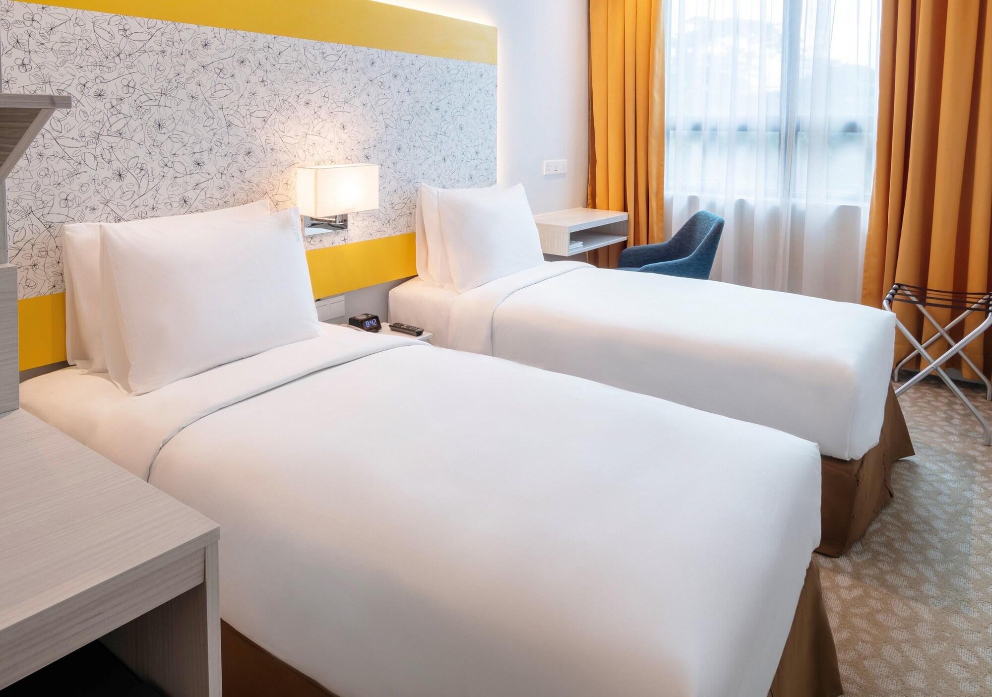 Holiday Inn Express & Suites Johor Bahru By Ihg Exterior photo
