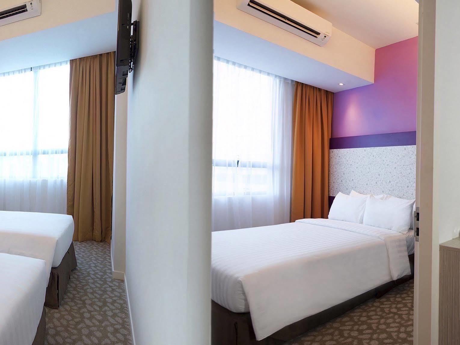 Holiday Inn Express & Suites Johor Bahru By Ihg Exterior photo